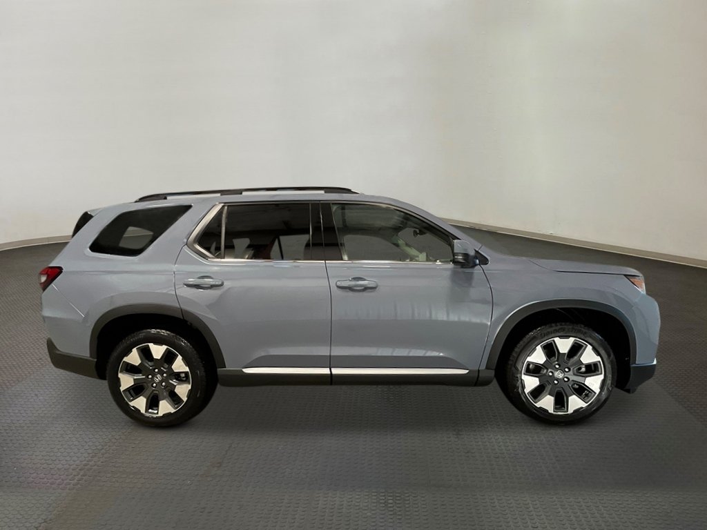 New 2026 Honda Pilot Touring image 8