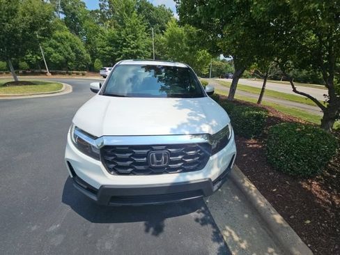 Used 2023 Honda Passport EX-L image 5