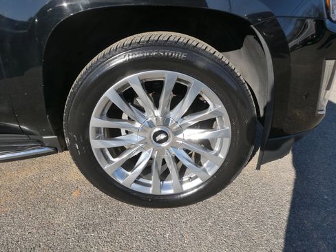 Used 2019 Cadillac Escalade ESV Luxury image 36