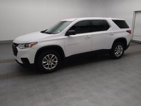 Used 2020 Chevrolet Traverse LS FWD image 2