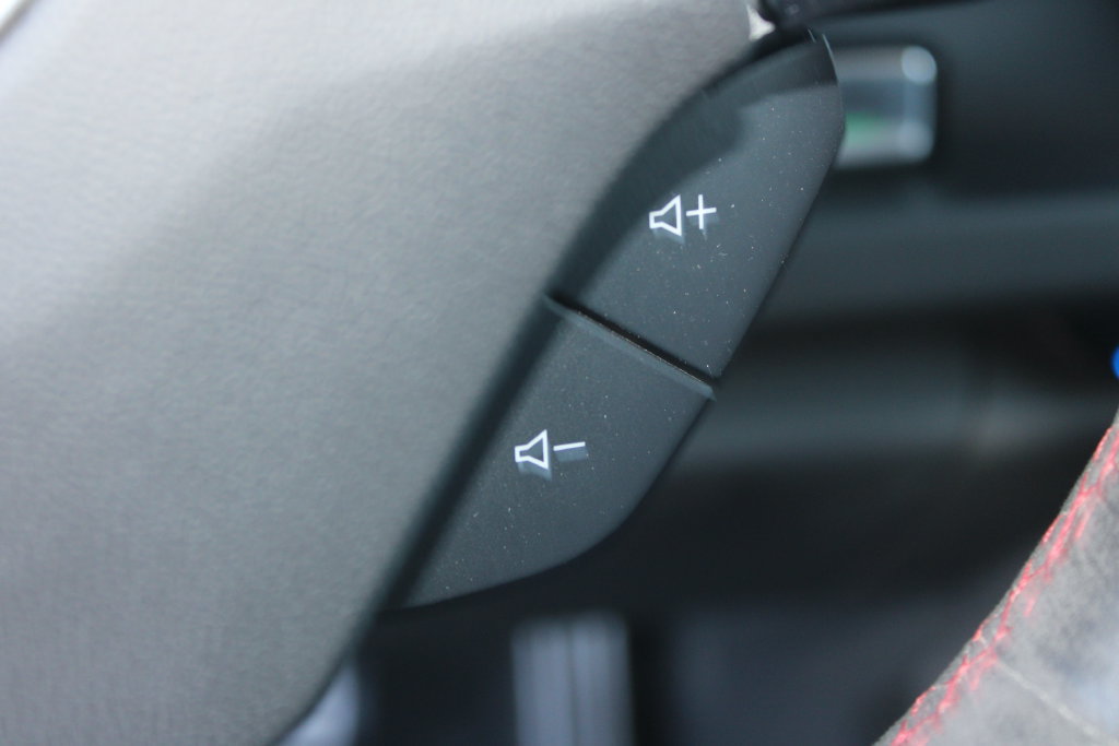 Used 2022 Chevrolet Camaro ZL1 RWD image 17
