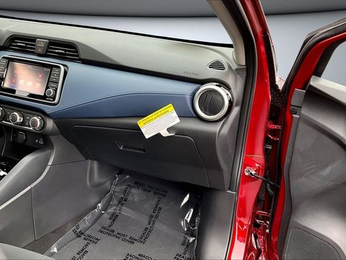 Used 2025 Nissan Versa SV w/ Trunk Package FWD image 15