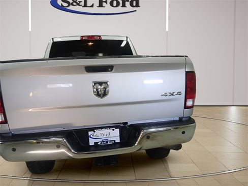 Used 2016 RAM 2500 Tradesman w/ Chrome Appearance Group image 5