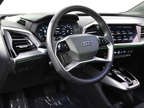 Used 2022 Audi Q4 e-tron Prestige image 11