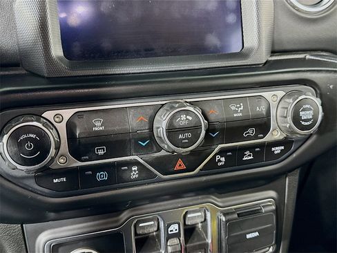 Used 2021 Jeep Wrangler Unlimited Rubicon 4xe w/ Steel Bumper Group image 17