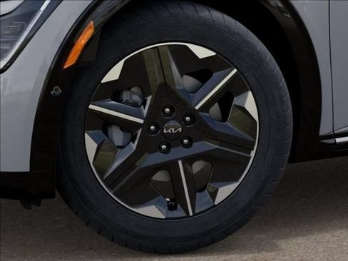 New 2026 Kia EV6 Wind AWD/4WD image 9