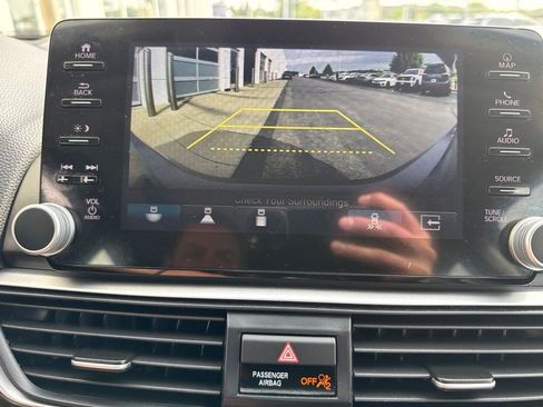 Used 2022 Honda Accord Touring image 22