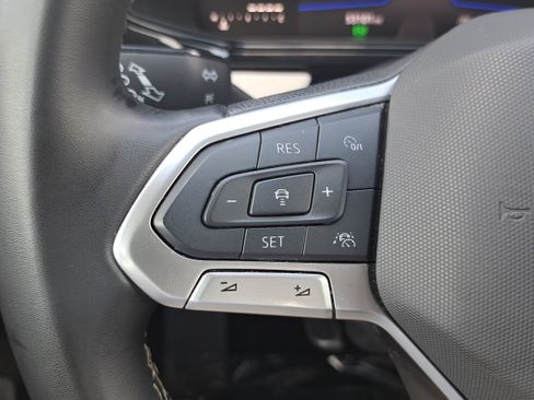 Certified 2025 Volkswagen Taos S FWD image 17