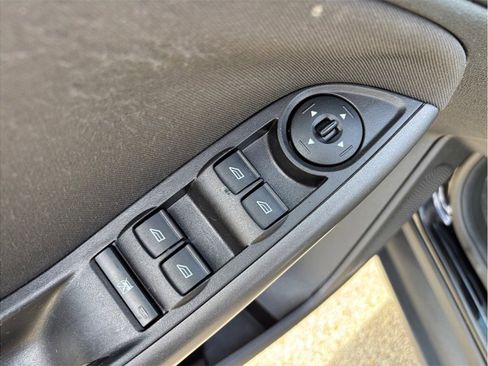 Used 2016 Ford Focus SE w/ Equipment Group 201A image 18