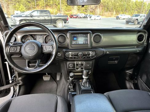 Certified 2022 Jeep Gladiator Sport image 17