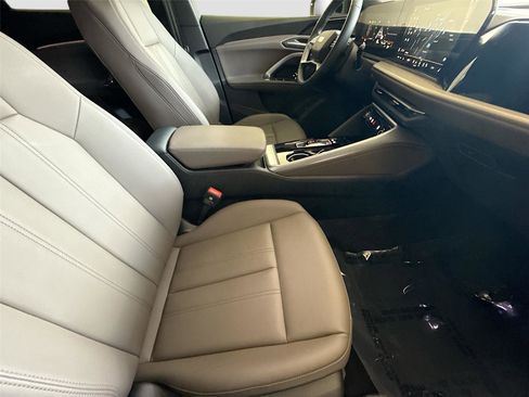 Certified 2025 Audi Q5 Premium w/ Convenience Package AWD/4WD image 28