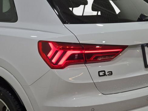 Used 2025 Audi Q3 2.0T Premium w/ Convenience Package AWD/4WD image 34
