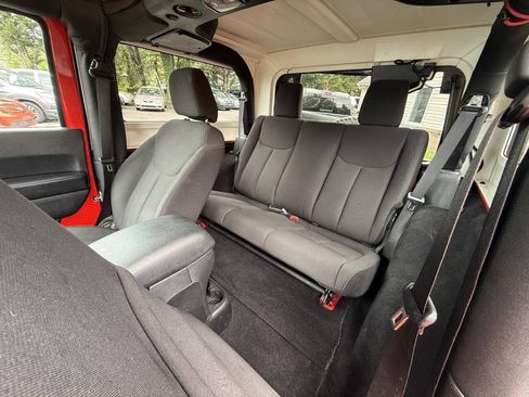 Used 2016 Jeep Wrangler Sport AWD/4WD image 16