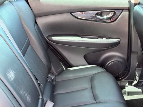 Used 2021 Nissan Rogue Sport SL w/ Premium Package FWD image 11