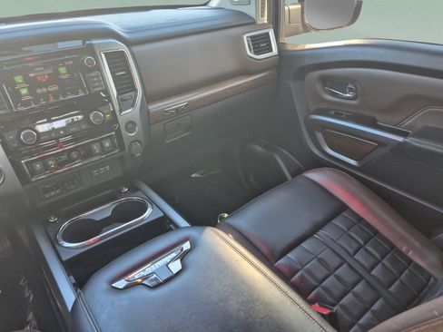Used 2019 Nissan Titan Platinum Reserve RWD image 26