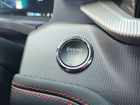 Used 2025 Ford Explorer ST image 32