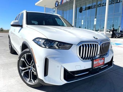 New 2026 BMW X5 xDrive40i w/ Premium Package AWD/4WD image 1