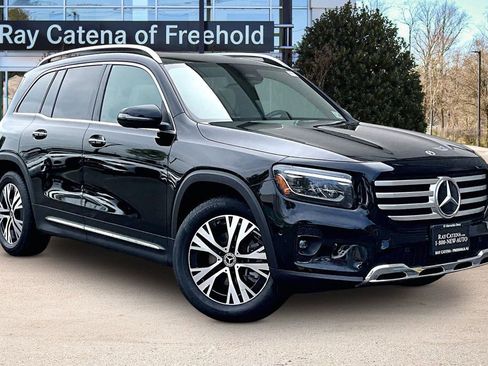 Used 2026 Mercedes-Benz GLB 250 4MATIC image 11