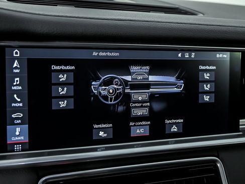 Used 2018 Porsche Panamera 4S image 34