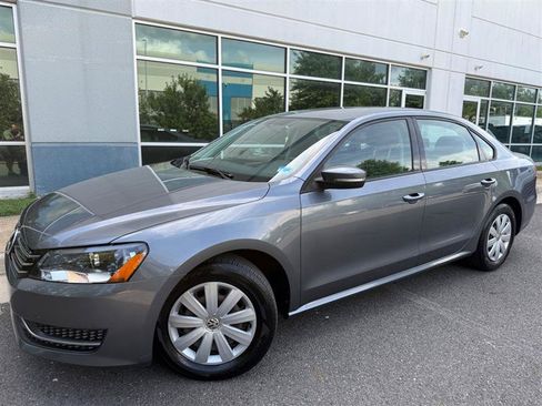 Used 2013 Volkswagen Passat 2.5 S FWD image 3