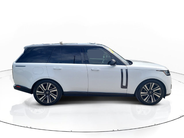 Used 2023 Land Rover Range Rover SE AWD/4WD image 4