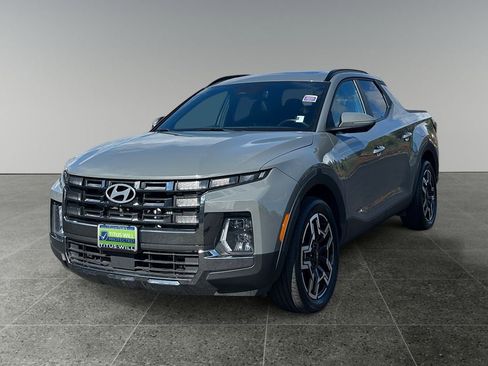 Used 2025 Hyundai Santa Cruz Limited AWD/4WD image 4