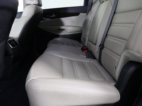 Used 2020 Kia Sorento EX image 4