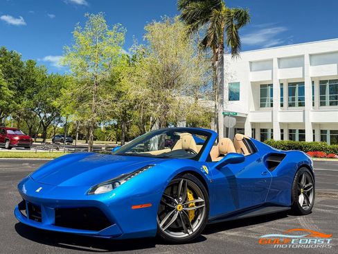 Used 2017 Ferrari 488 Spider image 11