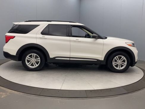 Used 2020 Ford Explorer XLT w/ Comfort Package AWD/4WD image 6