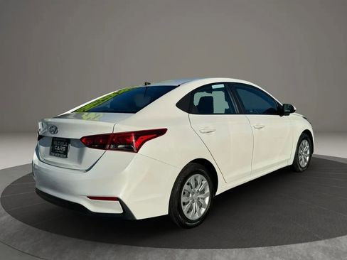 Used 2021 Hyundai Accent SE image 5
