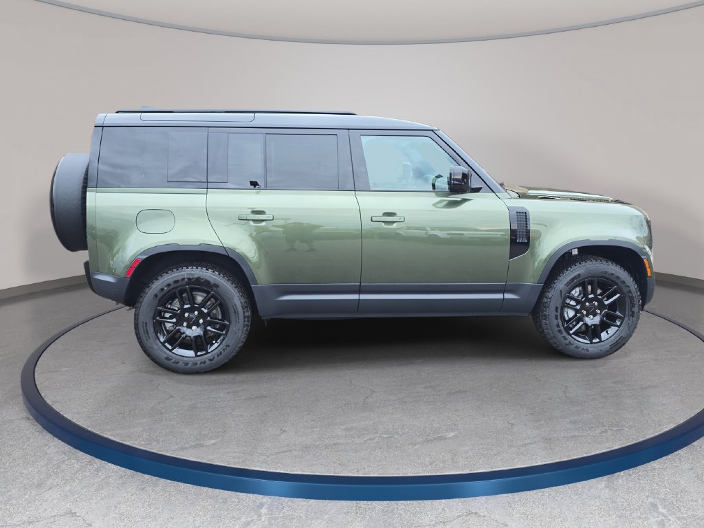 New 2026 Land Rover Defender 110 S AWD/4WD image 4