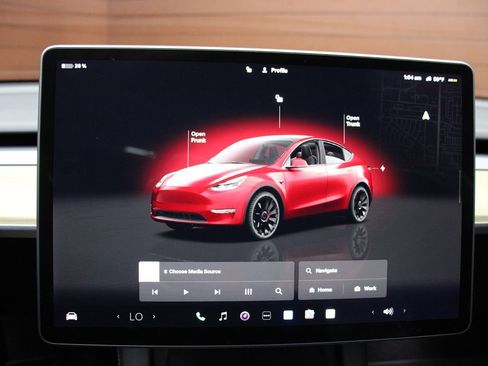 Used 2023 Tesla Model Y Performance image 37