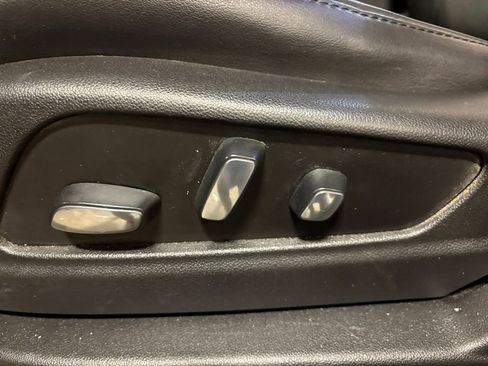 Used 2019 Cadillac XT5 Luxury image 15