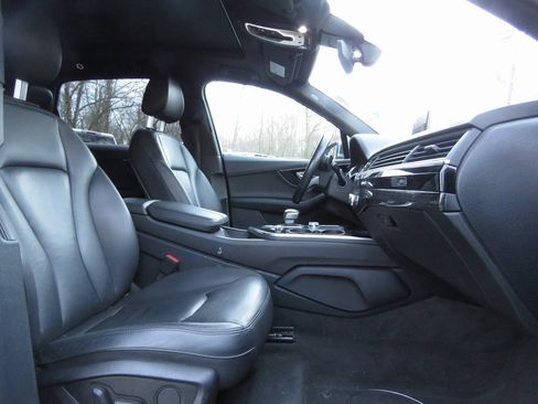 Used 2018 Audi Q7 3.0T Premium Plus w/ Premium Plus Package image 14