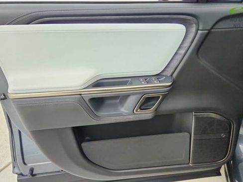 Used 2024 Rivian R1S Adventure AWD/4WD image 35