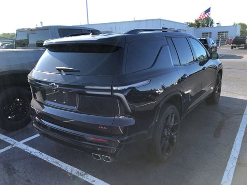 Used 2025 Chevrolet Traverse RS w/ LPO, Floor Liner Package AWD/4WD image 4