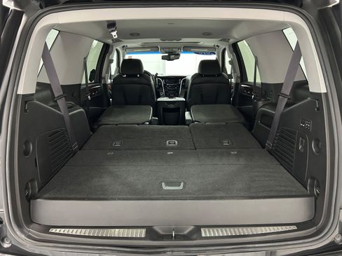 Used 2016 Cadillac Escalade Luxury image 33