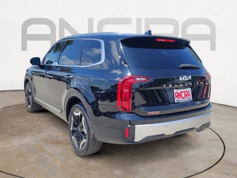 Used 2023 Kia Telluride S AWD/4WD image 12