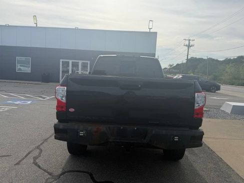 Used 2018 Nissan Titan SL w/ Midnight Edition AWD/4WD image 6