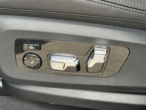 New 2026 BMW X5 xDrive40i w/ Climate Comfort Package AWD/4WD image 18