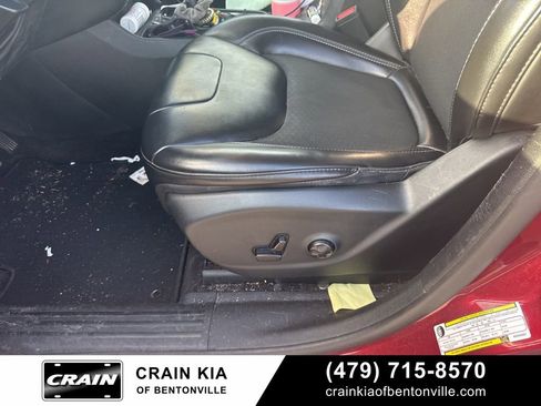 Used 2019 Jeep Cherokee Latitude Plus w/ Comfort/Convenience Group image 26