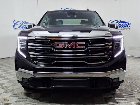 Used 2025 GMC Sierra 1500 SLT AWD/4WD image 3