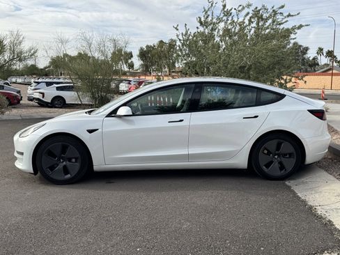 Used 2021 Tesla Model 3 Standard Range Plus image 6