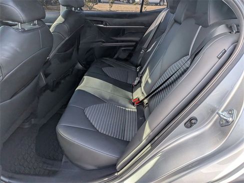 Used 2024 Toyota Camry SE w/ Convenience Package image 30