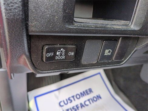 Used 2019 Toyota Tacoma SR5 image 17