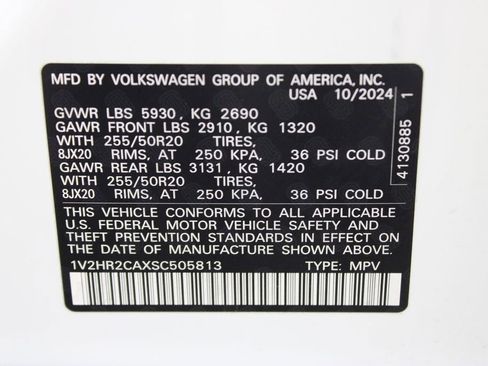 Used 2025 Volkswagen Atlas SE AWD/4WD image 30