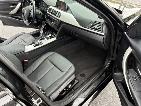 Used 2013 BMW 320i xDrive Sedan AWD/4WD image 18