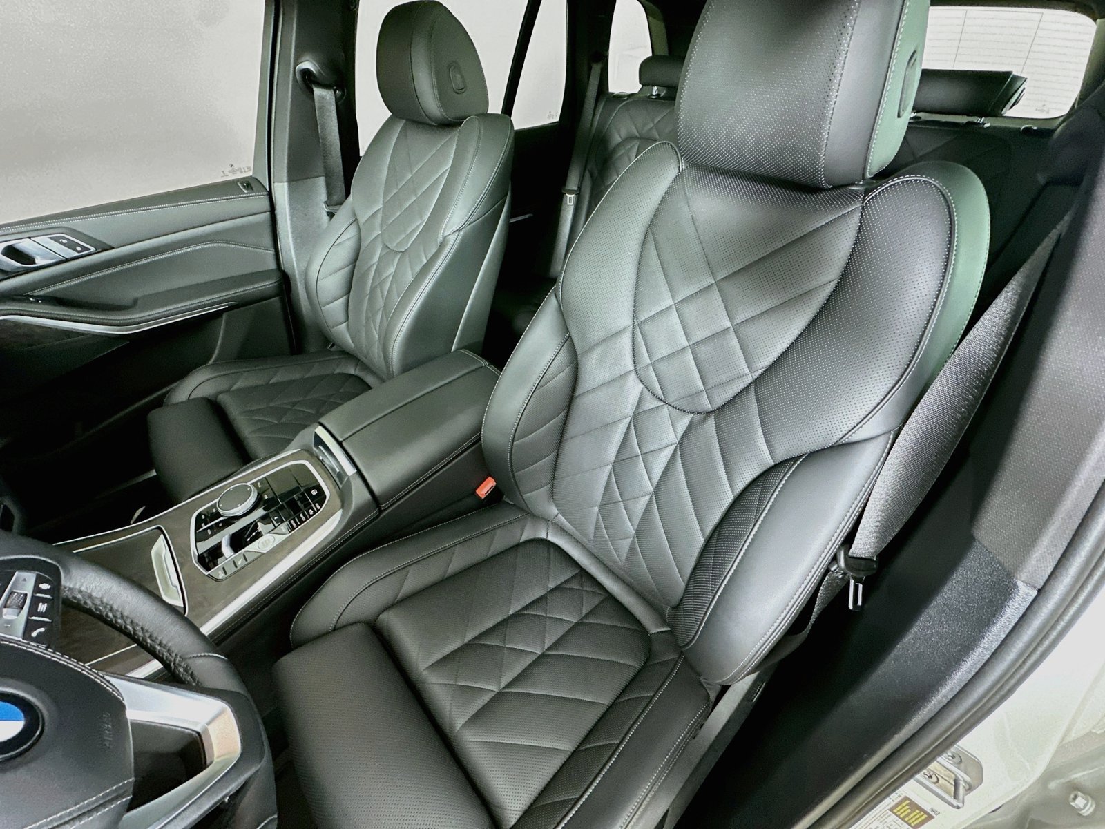 Used 2025 BMW X5 xDrive40i w/ Parking Assistance Package AWD/4WD image 33