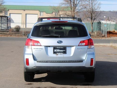 Used 2013 Subaru Outback 2.5i Limited w/ Moonroof Pkg image 4