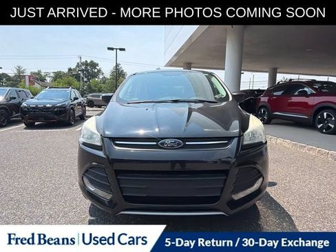 Used 2015 Ford Escape SE FWD image 2